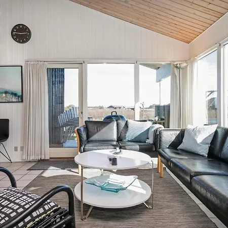 Pet Friendly In With Kitchen * Løkken